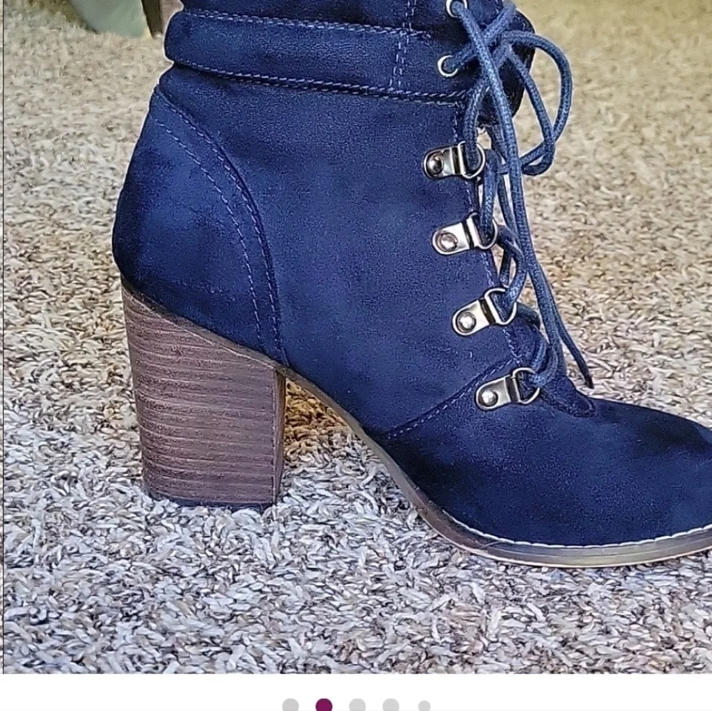 SM New York Blue Suede Boots     Size 7M